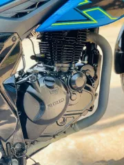 Gixxer FI Double Disc Naked